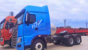 敏銳捕捉商機，高效跟進客戶——商用車與物流事業(yè)部喜獲10臺540馬力LNG牽引車訂單