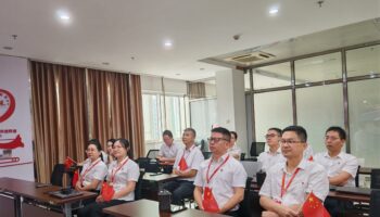 玉柴物流集團(tuán)組織觀看紀(jì)念中國人民抗日戰(zhàn)爭暨世界反法西斯戰(zhàn)爭勝利80周年閱兵式